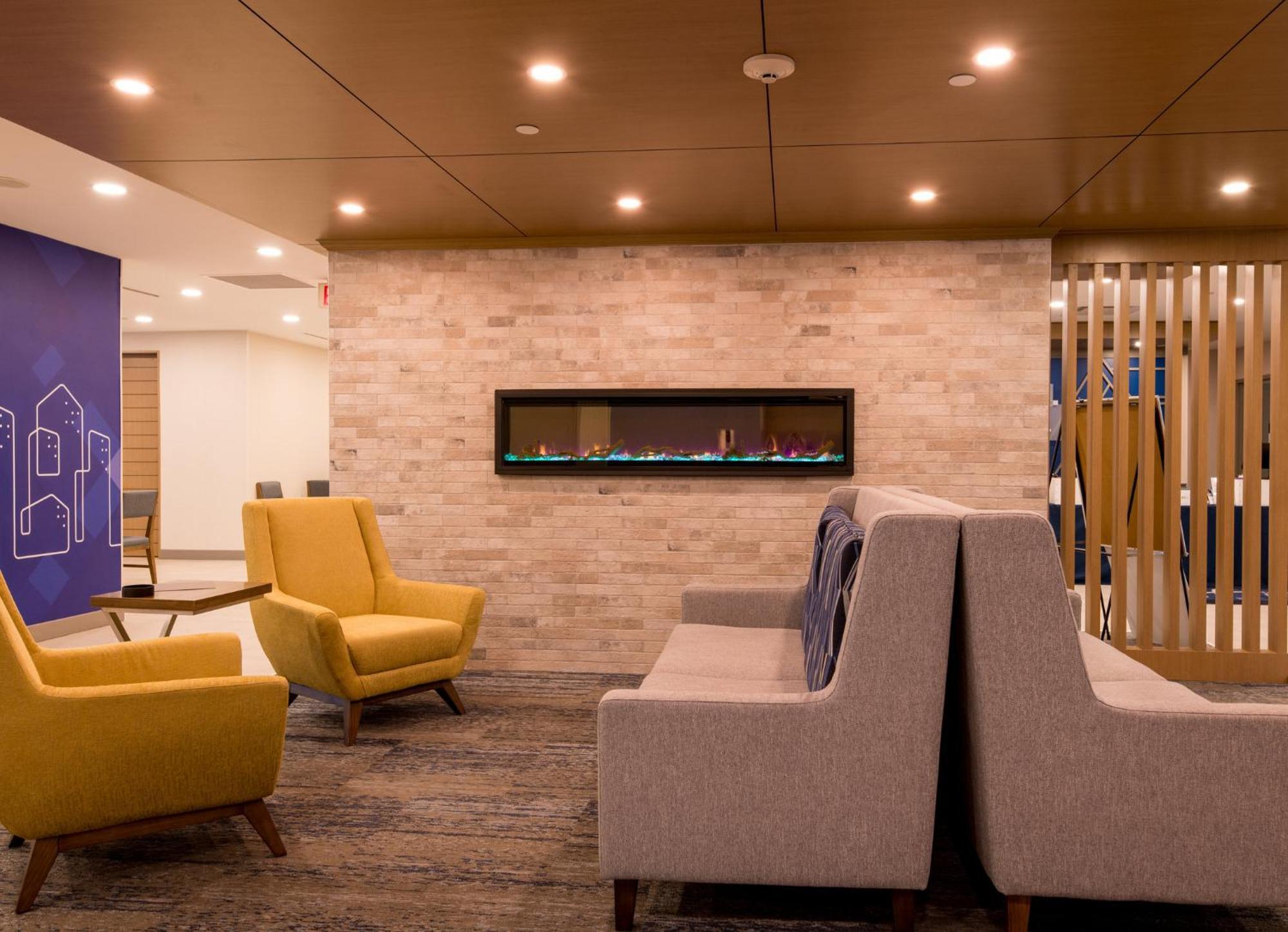 Holiday Inn Express & Suites Huntsville By Ihg Ngoại thất bức ảnh